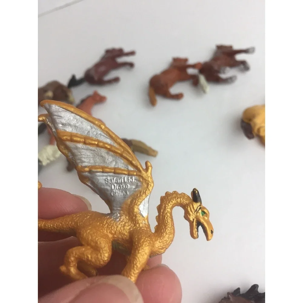11 Horses Safari Ltd & Drako Dragon Preowned Approx 2.5